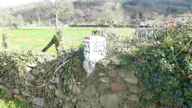 Refurbished kilometre posts