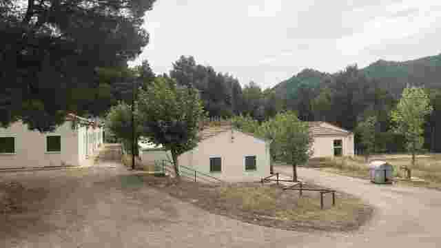 Poblado de la presa de Contreras