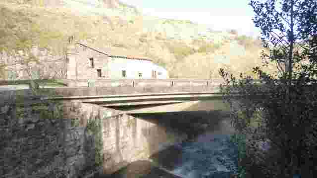 Bridge over the Besaya in Santiurde de Reinosa
